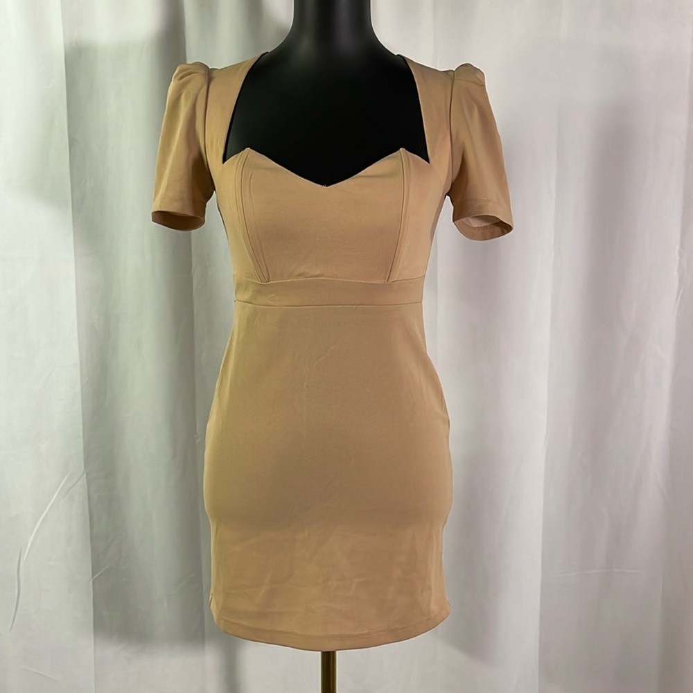 NWOT HYFVE Blush Pink Short Puff Sleeve Fitted Mini Dress